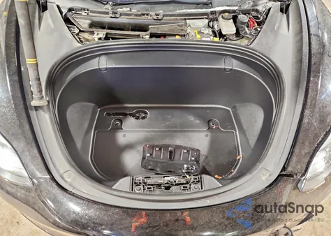 2019 Tesla Model 3 из США, поврежденный, VIN 5YJ3E1EA5KF396033